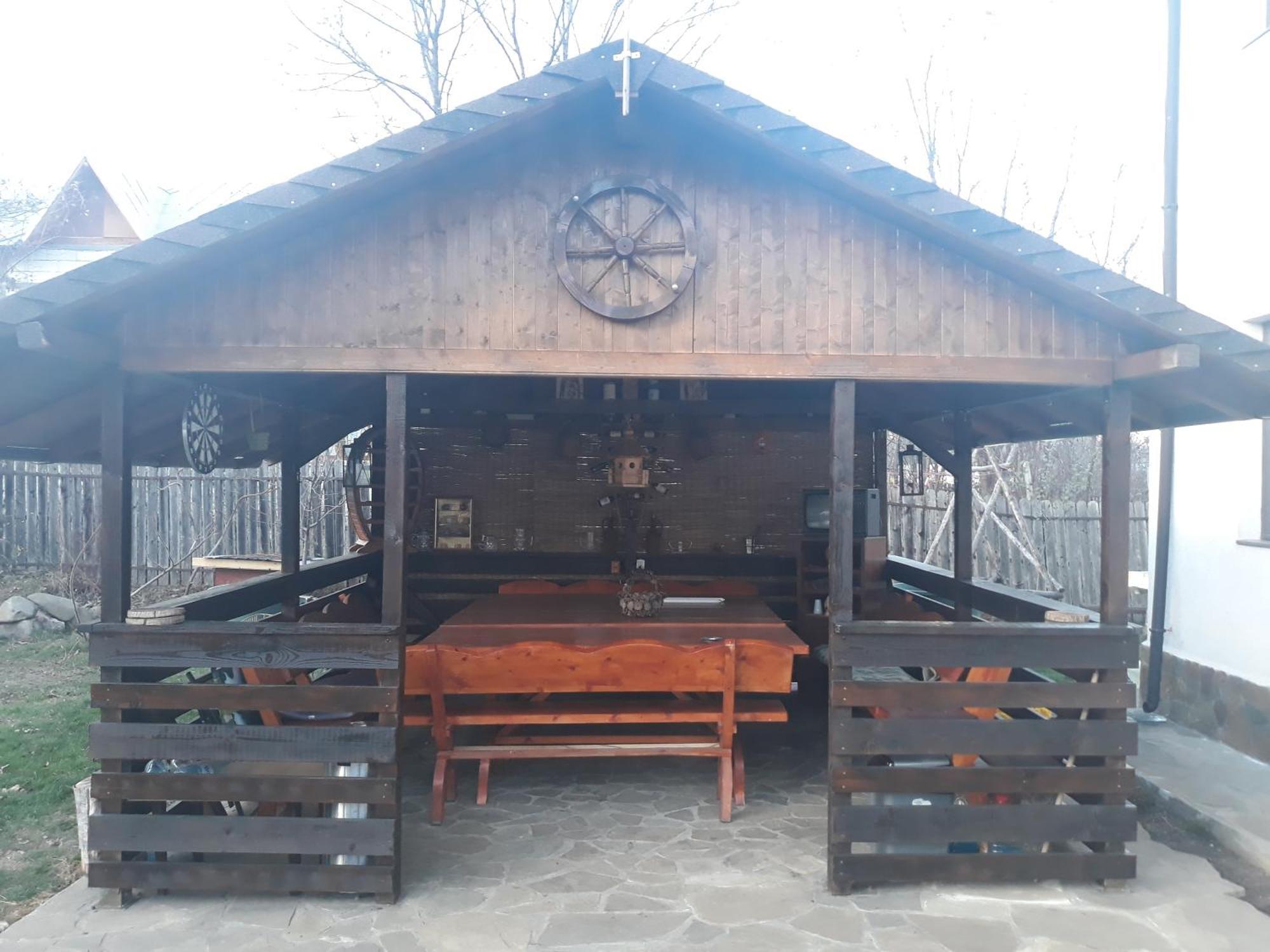 Vila Madudu Vălenii de Munte المظهر الخارجي الصورة