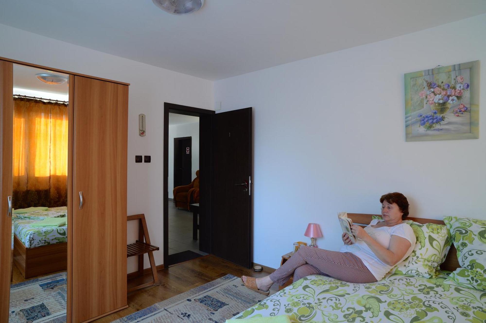 Vila Madudu Vălenii de Munte المظهر الخارجي الصورة